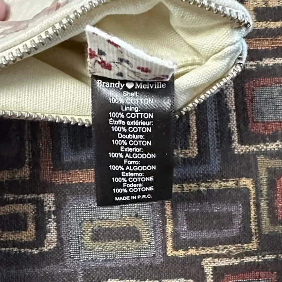 Lot/3 Brandy Melville Zip Pouches and Scrunchie NEW - Picture 5 of 9